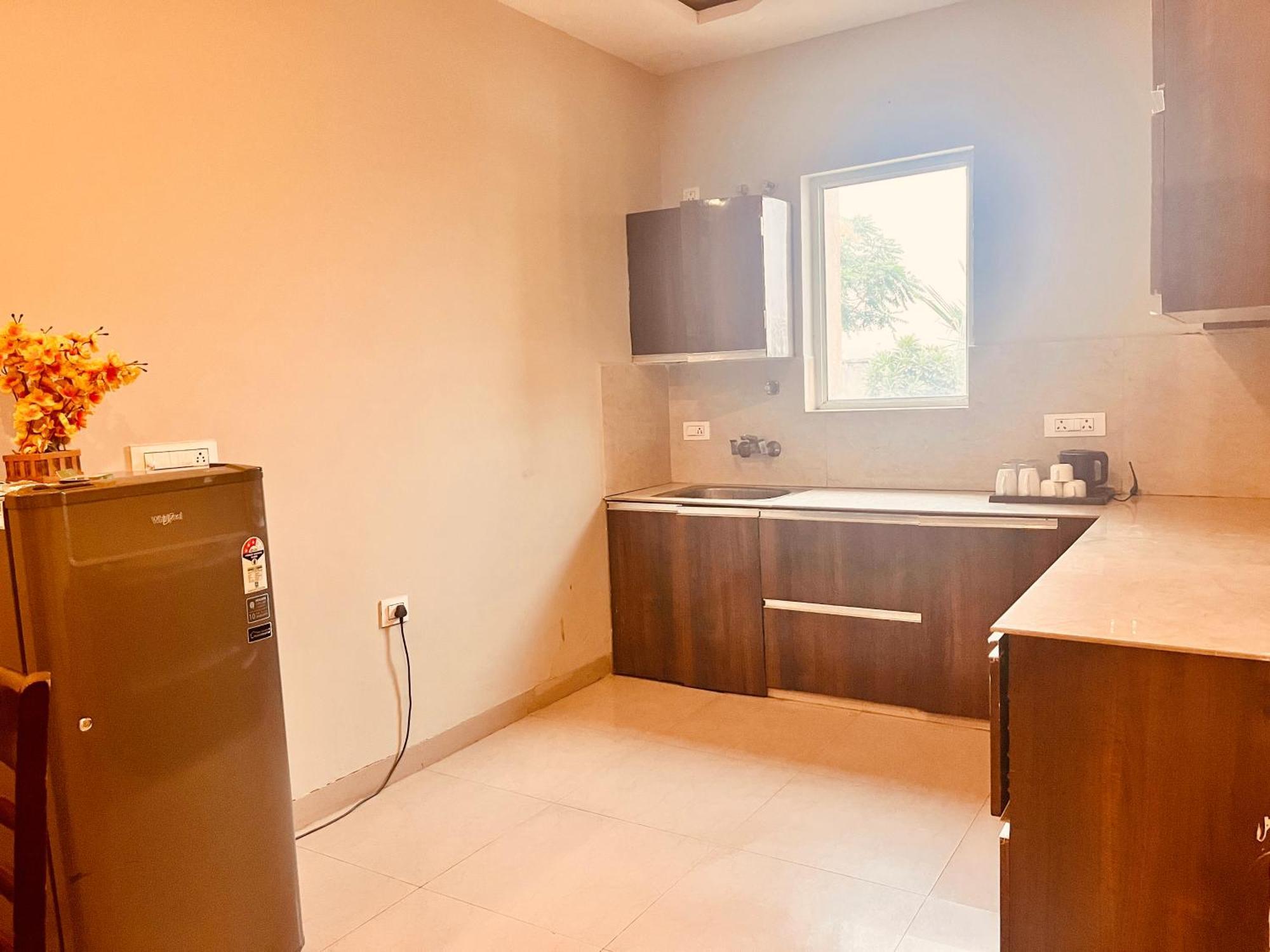 Pearl Grand Boutique Cottage In Omaxe Anandam Vrindavan - #Premium Ac Rooms With Balcony #Big Parking #Lift #Garden #Peaceful Area #Near Prem Mandir #Property Of The Year #Most Awarded Exterior photo