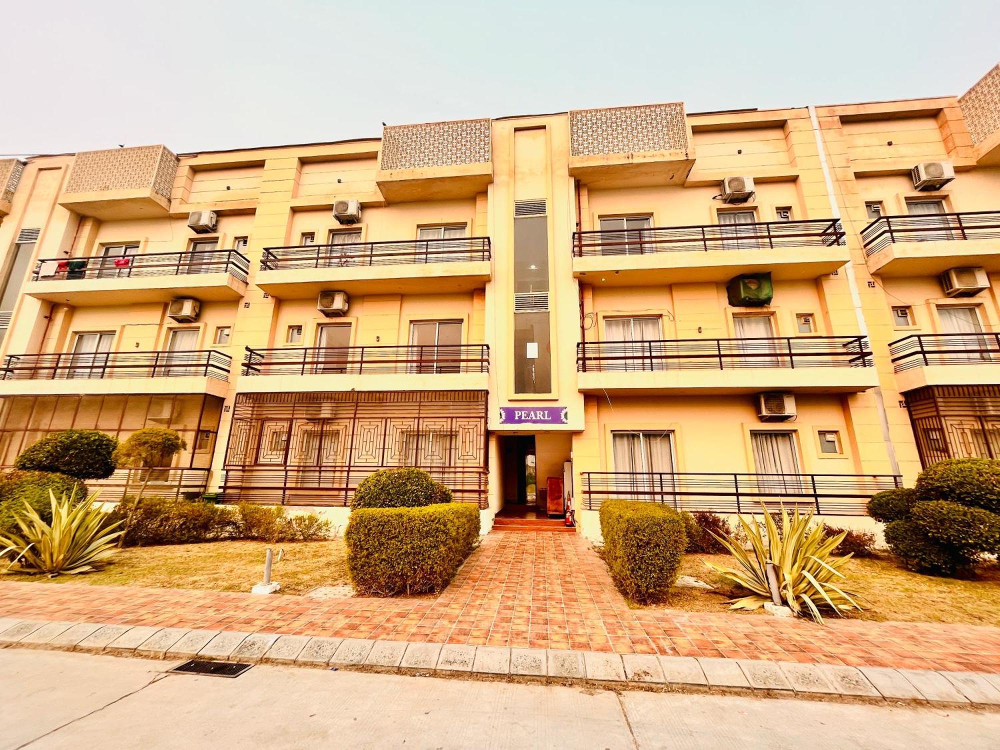 Pearl Grand Boutique Cottage In Omaxe Anandam Vrindavan - #Premium Ac Rooms With Balcony #Big Parking #Lift #Garden #Peaceful Area #Near Prem Mandir #Property Of The Year #Most Awarded Exterior photo