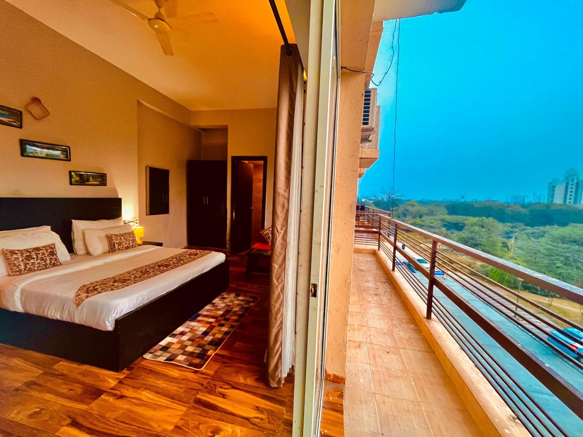 Pearl Grand Boutique Cottage In Omaxe Anandam Vrindavan - #Premium Ac Rooms With Balcony #Big Parking #Lift #Garden #Peaceful Area #Near Prem Mandir #Property Of The Year #Most Awarded Exterior photo