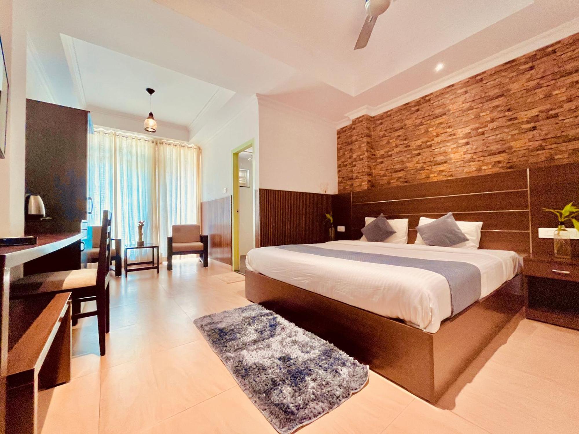 Pearl Grand Boutique Cottage In Omaxe Anandam Vrindavan - #Premium Ac Rooms With Balcony #Big Parking #Lift #Garden #Peaceful Area #Near Prem Mandir #Property Of The Year #Most Awarded Exterior photo
