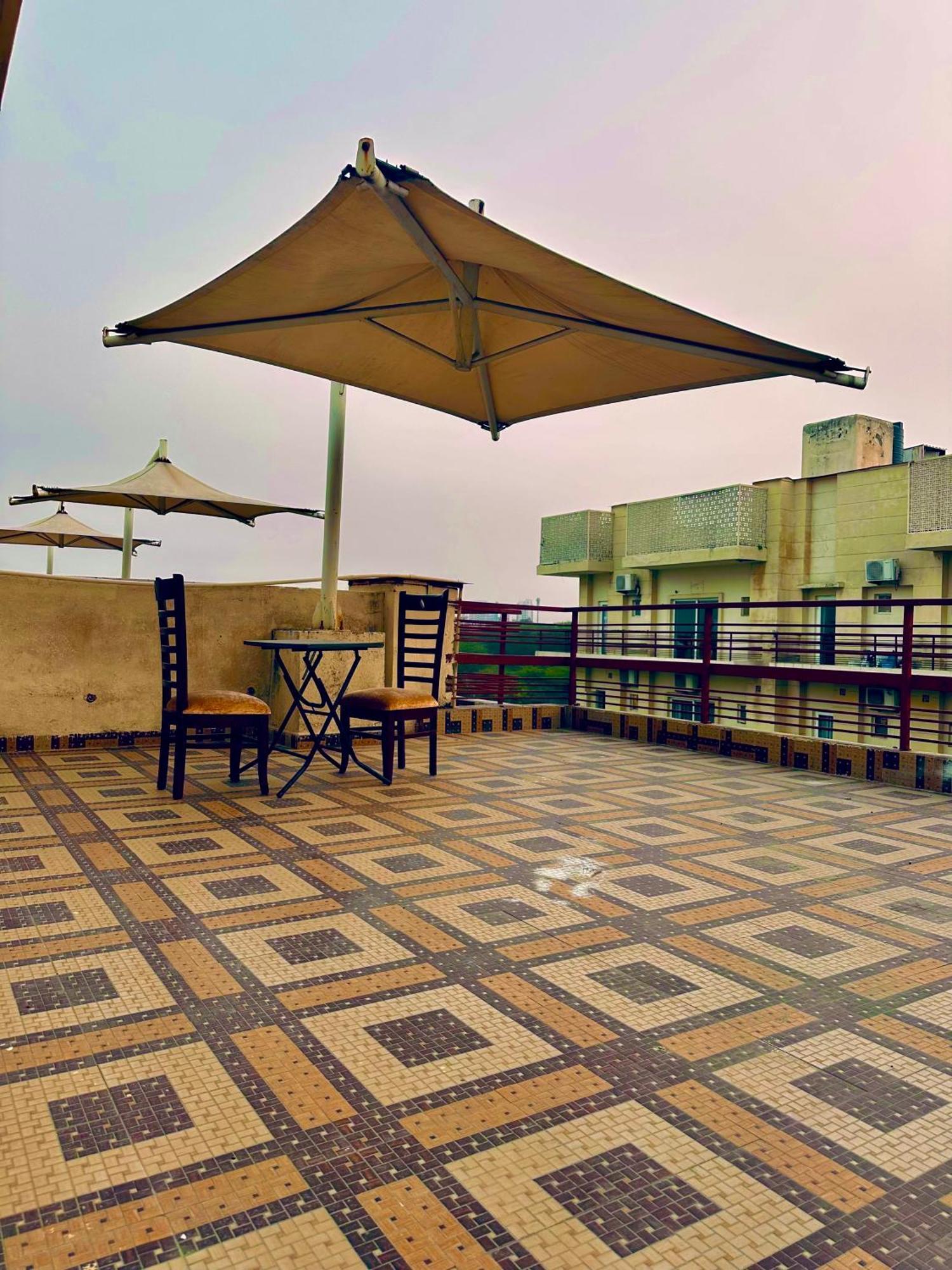 Pearl Grand Boutique Cottage In Omaxe Anandam Vrindavan - #Premium Ac Rooms With Balcony #Big Parking #Lift #Garden #Peaceful Area #Near Prem Mandir #Property Of The Year #Most Awarded Exterior photo